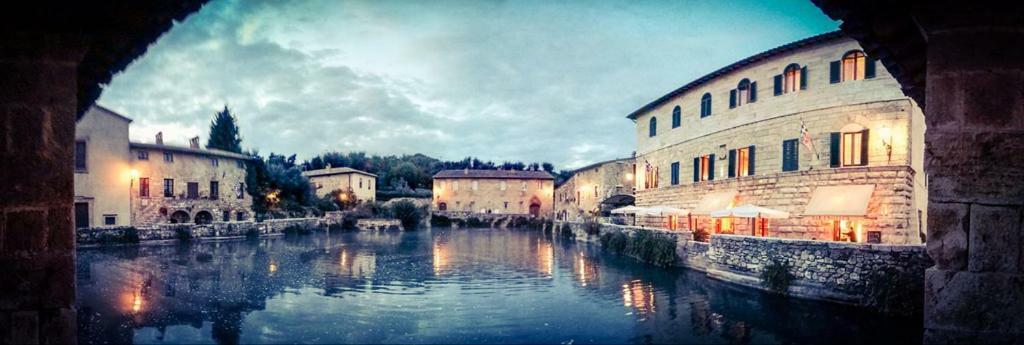 Casa Dante Lägenhet Vivo dʼOrcia Exteriör bild